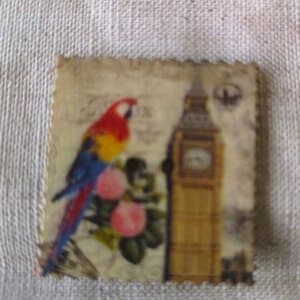 Botón de  madera de 2 agujeros con la torre de Londres
