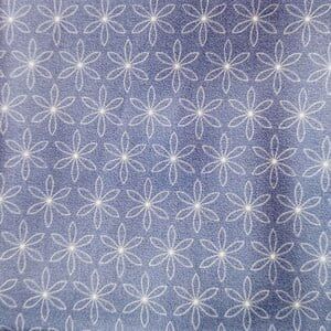 Trasera con motivos geométricos sobre azul. (Ancho 3 metros)