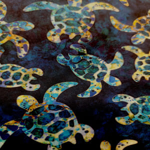 Tortugas  de mar sobre azul. Quilting treasures