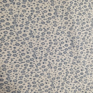 Tela country de florecitas azules  sobre claro