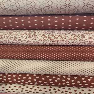 Paquete de 8 telas en granates flores, corazones, estrellitas,natural,lunares..... - Imagen 3