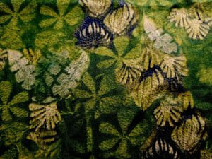 Hojas  verdes en claros y oscuros. Quilting treasures