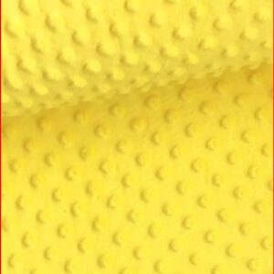 Minky amarillo con garbanzos.Queda 1,15 x 1,50 cm