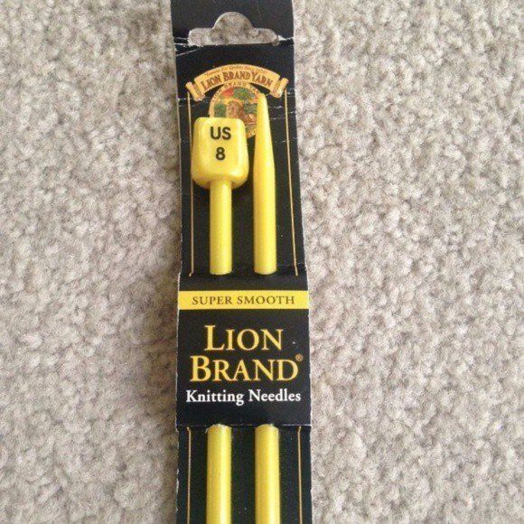 Aguja de ganchillo de marca Lion branddel nº 5