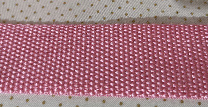 Cinta de mochila rosa chicle de 40mm