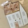 Botón de casa de madera de 5 ventanas