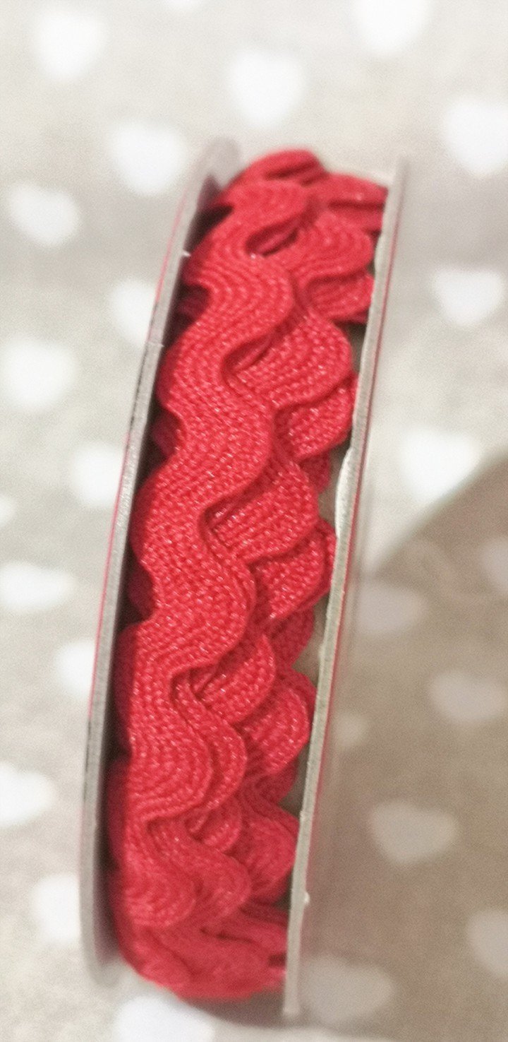 Rollo de cordón fino rojo de 2m.