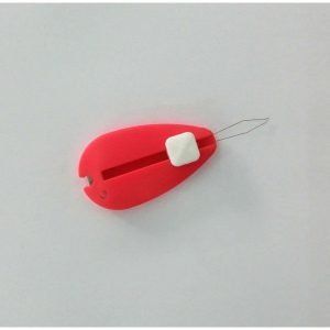 Enhebrador-Cortahilos rojo IDEAS