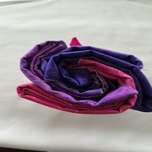 Rollo de marmoleados en fucsia y morados de Quilting treasures